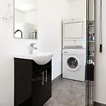 8 Person In Vaeggerlose Vakantiehuis Bøtø By