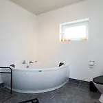 8 Person In Vaeggerlose Vakantiehuis