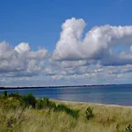 8 Person In Vaeggerlose Vakantiehuis Bøtø By