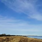 8 Person In Vaeggerlose Vakantiehuis Bøtø By