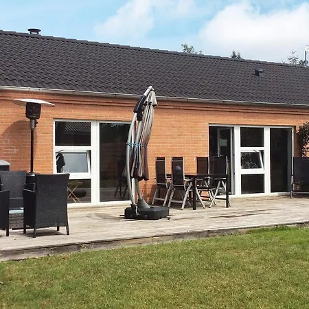 8 Person In Vaeggerlose