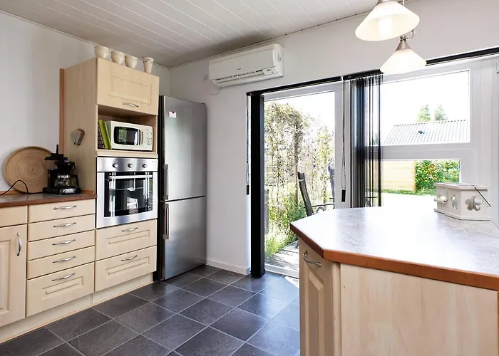 Feriehus 8 Person In Vaeggerlose *